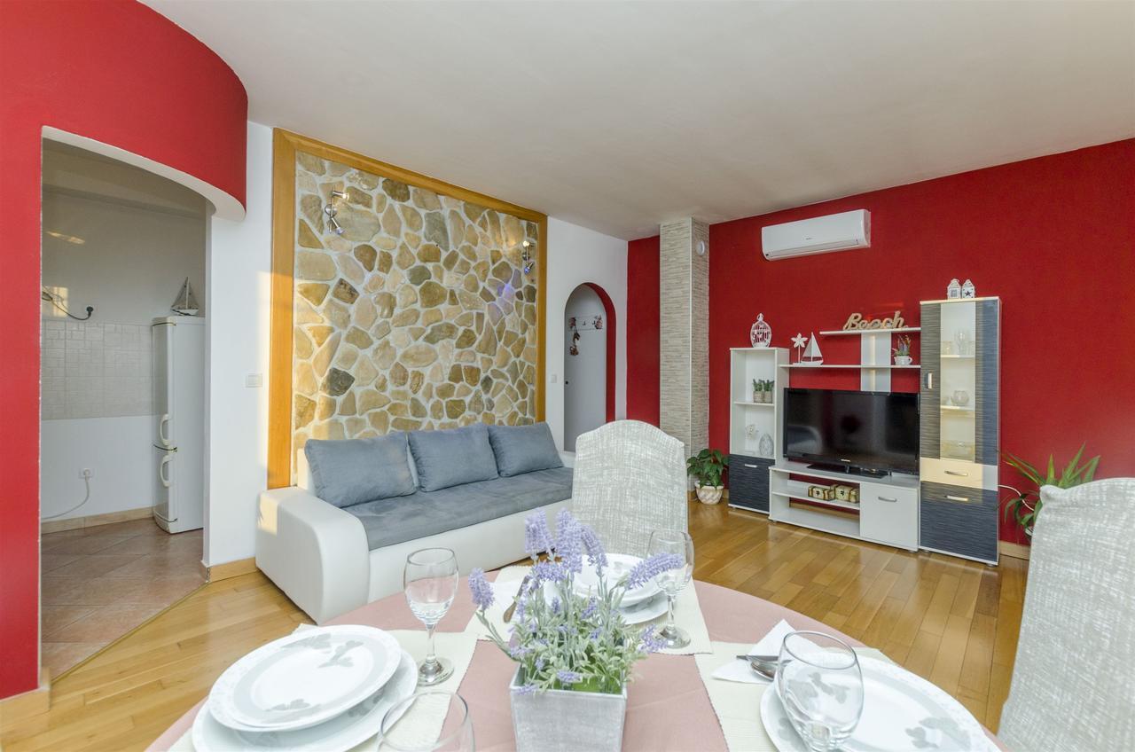 Apartments Bluesun Omiš Eksteriør billede